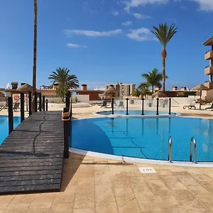https://paraiso-beach-apartament.adeje-hotels.com